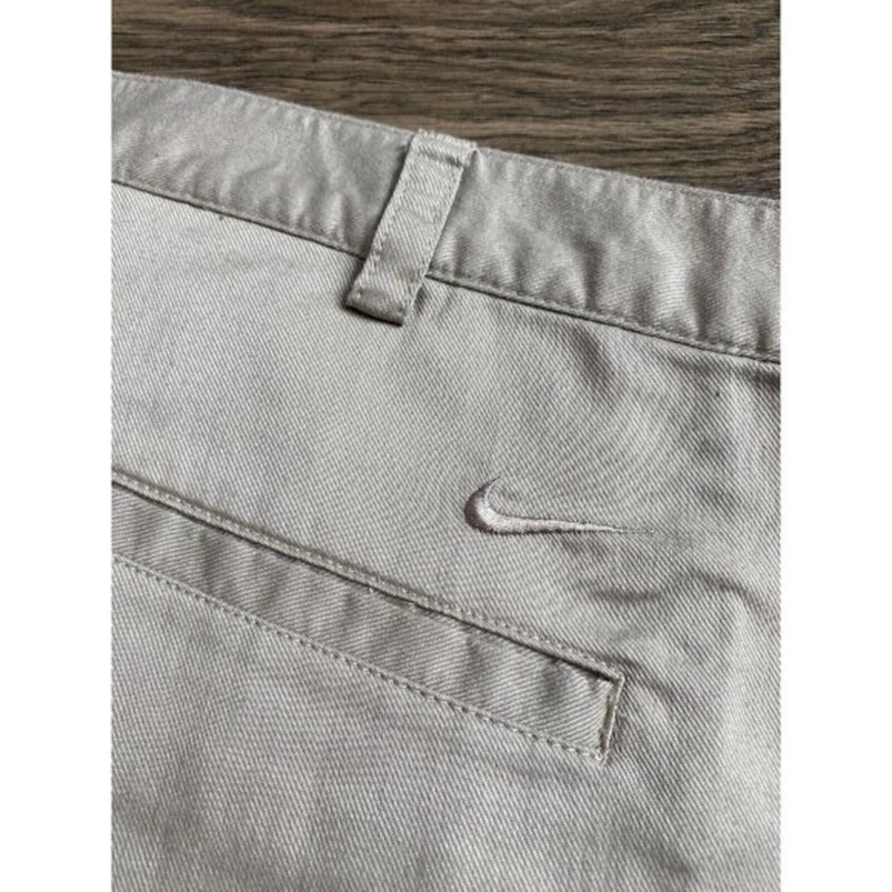 EUC‎ Mens Nike Golf Pleated Front Khaki Shorts Size 40 - Picture 9 of 9